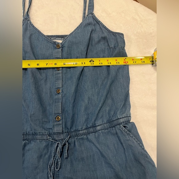 Romper Old Navy Blue Chambray Sleeveless Romper | Button Front | Size M - Picture 4 of 8